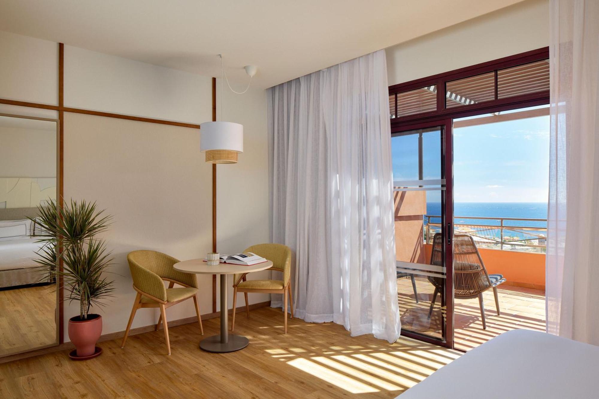 The Level Suite with Whirpool Ocean View